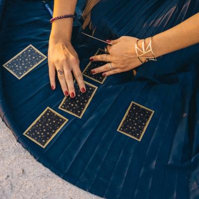 Etalare de Tarot: Ce cărți de Tarot te pot atenționa că un fost partener se va întoarce în viața ta?