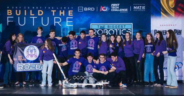 3 echipe de elevi romani pleaca la Campionatul Mondial de Robotica FIRST din SUA! Romania este campioana en-titre!