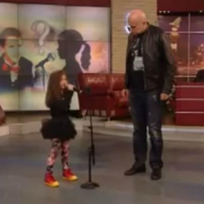 Video: Aceasta fetita canta mai bine decat Beyonce. Unul dintre jurati a crezut ca face Playback si s-a dus langa ea