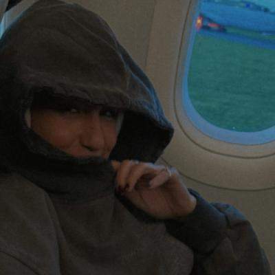 Adi Istrate lansează Lângă tine vreau să stau o declarație sinceră despre iubirea care aduce liniște