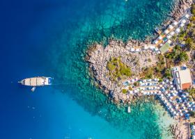 Bucurați-vă de ultimele zile ale brizei de vară în Antalya