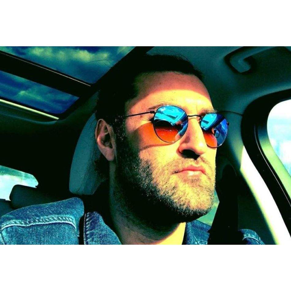 Reacția lui Smiley în momentul în care a aflat că tatăl său a suferit un accident cerebral. Cum l-a anunțat mama sa?