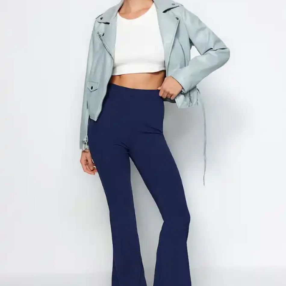 Talia înaltă revine: 20 de perechi de pantaloni pentru 2024 