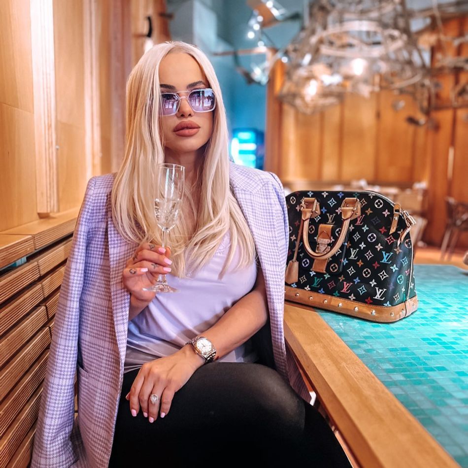 Anda Adam se pregătește de nuntă! Artista va avea 500 de invitați, iar nașii aleși sunt o mare surpriză!