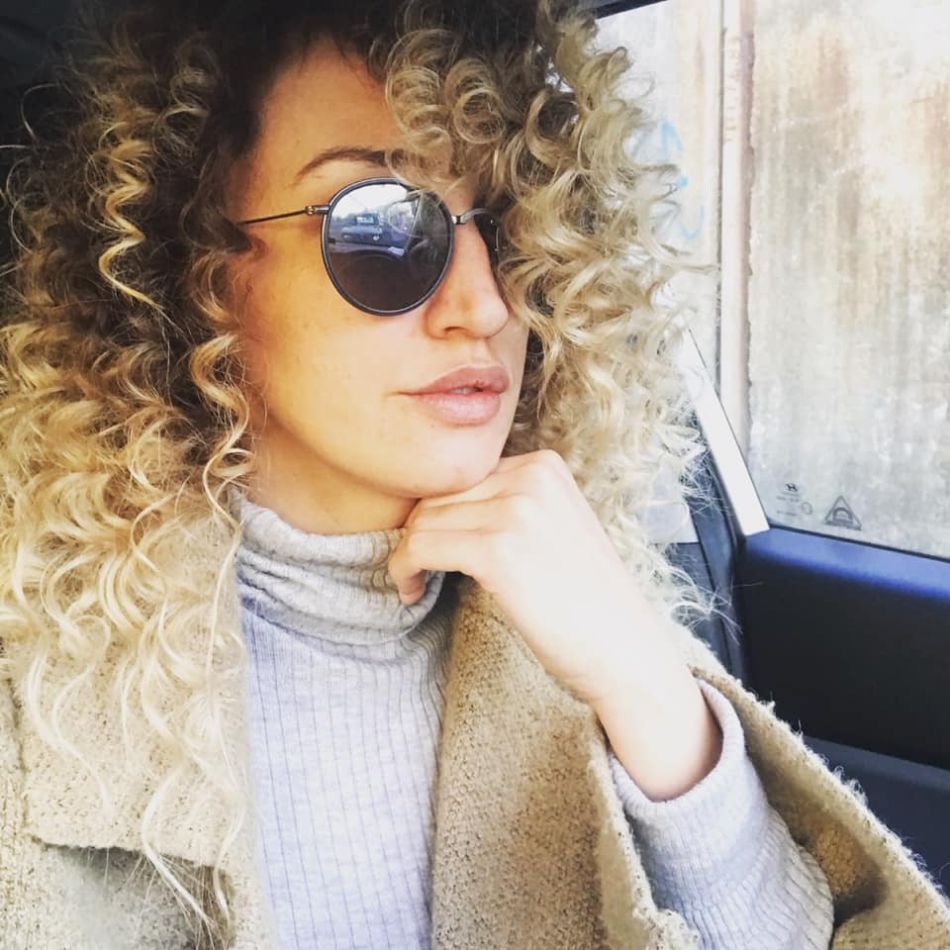 Ilona Brezoianu, superbă în rochie de mireasă! Imagini inedite de la nunta religioasă a actriței 