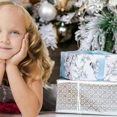 13 cărți cu povești de Crăciun de pus sub brad copilului tău!