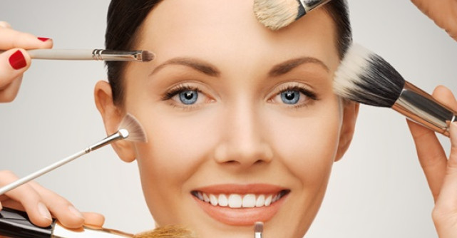 Trucuri de frumusete pentru a arata perfect la intalnirea de diseara