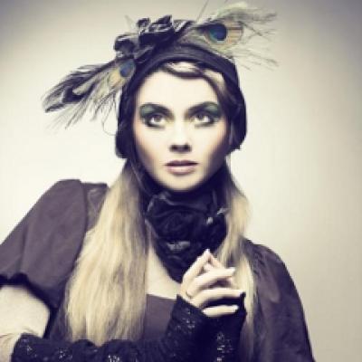 Video: Florence, controlata de papusi voodoo