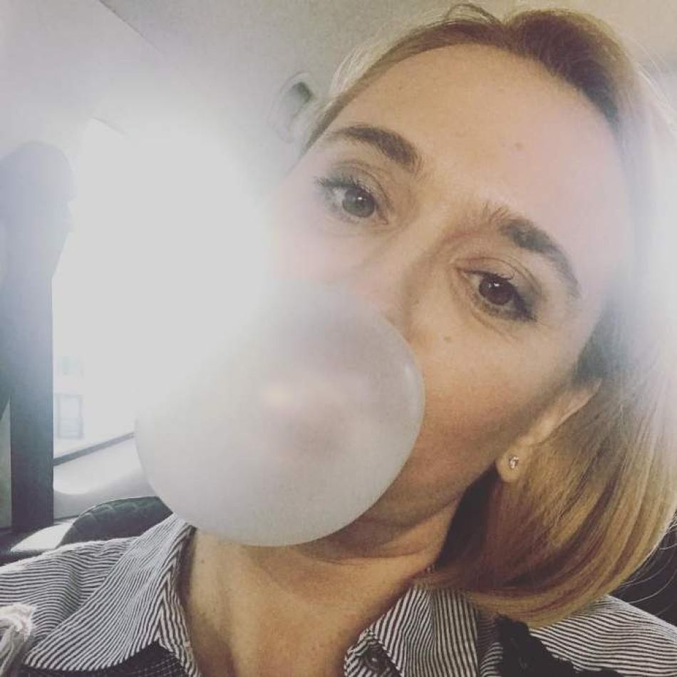 Cum își menține Andrea Esca tenul tânăr? Secretele prezentatoarei de știri pentru o piele ca la 20 de ani!