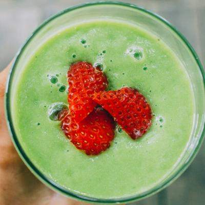 Reteta de smoothie verde a lui Kourtney Kardashian imbunatateste fertilitatea si te ajuta sa slabesti