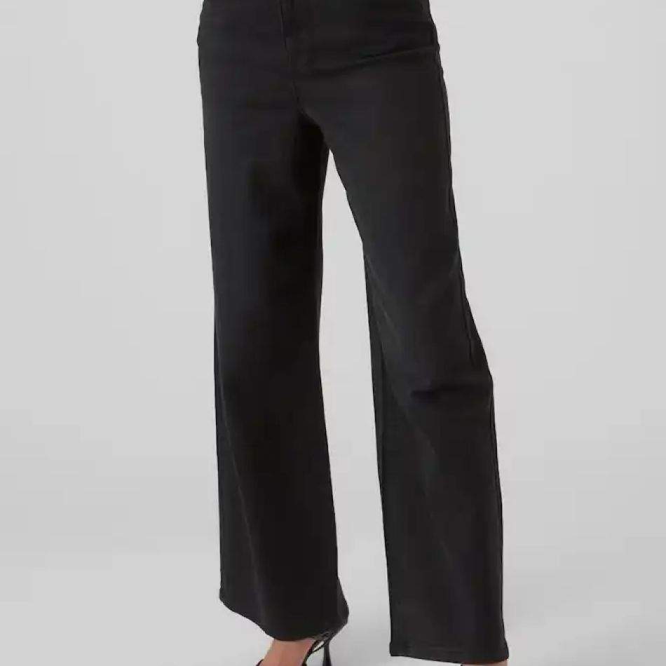 Trenduri de blugi 2024: 20 de modele de jeans