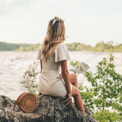 Legătura mai puțin știută dintre glanda tiroidă și căderea părului