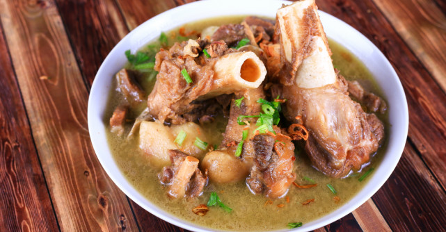 Ciorba de miel: Rețete tradiționale pentru masa de Paște 