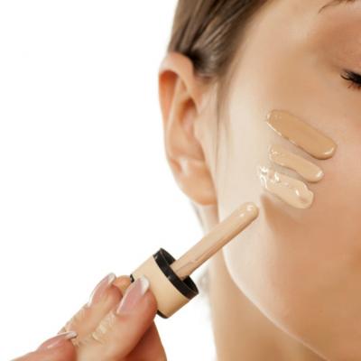 Cum ascunzi petele de la soare. 6 pasi catre machiajul perfect