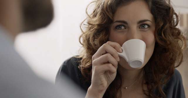 Dragoste cu aromă de cafea Lavazza de Ziua Îndrăgostiților: Ce se află în spatele întrebării Vrei să ieșim la o cafea?