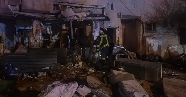 FOTO + VIDEO Explozia din Buftea - Mărturiile locatarilor treziți în plină noapte de deflagrație: Nu am auzit în viața mea...