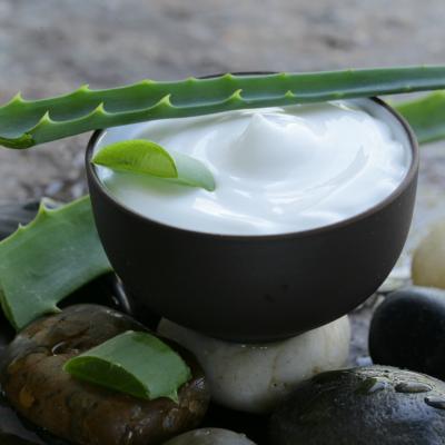 E vremea pentru un răsfăț natural cu produse din gama Dr. Organic Aloe Vera