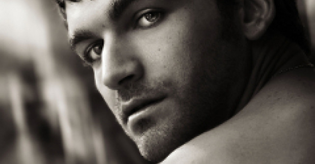 Top 10 Machos Latinos Calientes