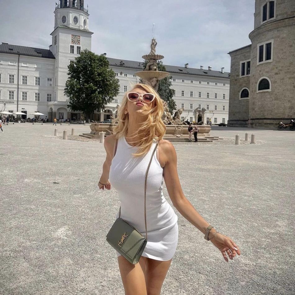 Andreea Bălan, noi imagini alături de Victor Cornea! Artista radiază de fericire în brațele jucătorului de tenis