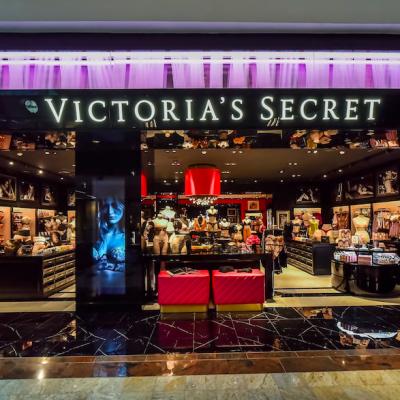 Victoria's Secret lansează o inițiativă de prevenție a cancerului la sân și de self care alături de Stella McCartney 