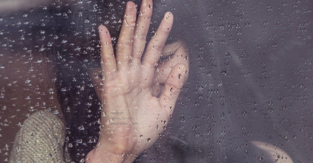 Cele 3 relatii esentiale din copilarie care iti influenteaza increderea in sine