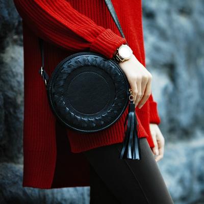 Genți de umăr: 7 modele inedite pe care trebuie sa le ai