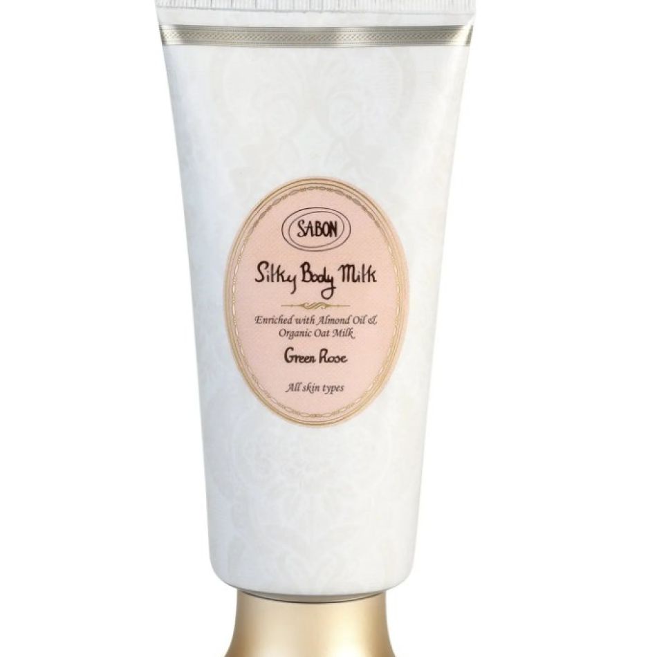 Îmbunătățește-ți ziua cu un duș plin de răsfăț: 20 de produse de îngrijire care nu trebuie să-ți lipsească din baie