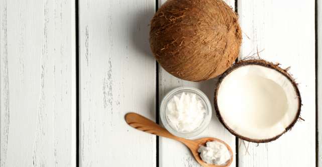 Uleiul de cocos, beneficii incredibile pentru dinti