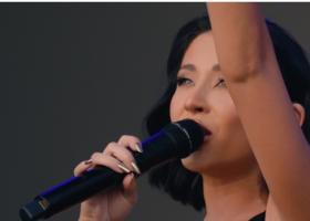 Nicole Cherry a strălucit în deschiderea lui Jennifer Lopez în fața a zeci de mii de oameni în Piața Constituției