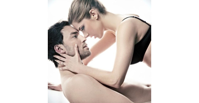 5  pozitii sexuale care iti tonifica abdomenul 