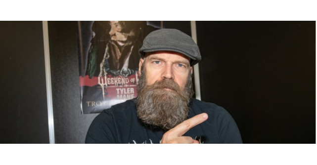 Tyler Mane, actorul care l-a interpretat pe Sabretooth în X-Men, a anunțat că suferă de cancer la sân 