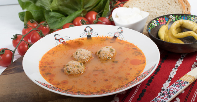 Câte calorii are ciorba de perișoare + cea mai bună rețetă pe care o puteți prepara