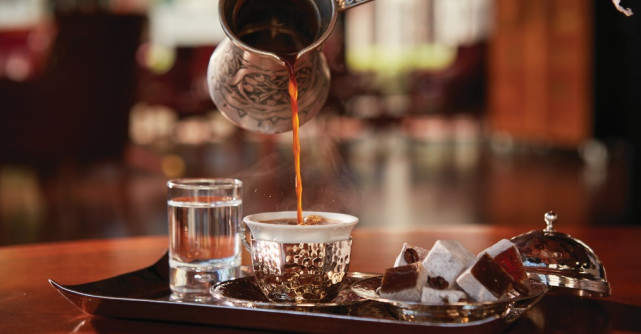 Sărbătorește Ziua Mondială a Cafelei Turcești