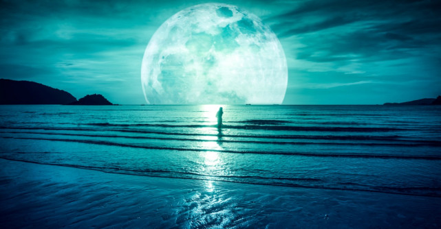 Luna Plină în Vărsător: Este timpul să îți iei în mâini destinul