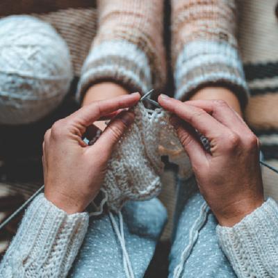 Campion și la tricotaje. Tom Daley a fost surprins tricotând în tribune la Jocurile Olimpice de la Tokyo