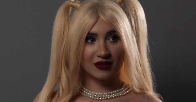 Paulina lansează albumul 'Te iubesc, te urăsc'