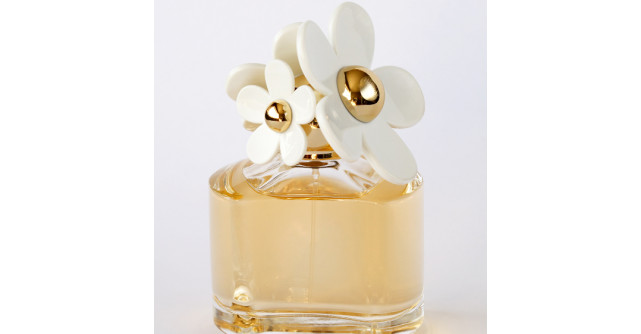 Foto: Cea mai socanta fotografie la un parfum