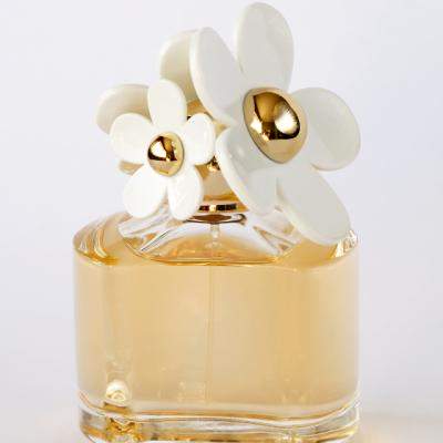 Foto: Cea mai socanta fotografie la un parfum