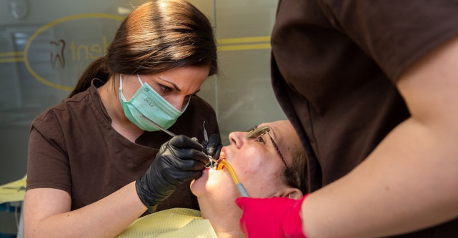 Ce înseamnă în termeni medicali când te trage curentul la măsea?