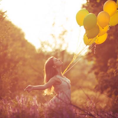 Nu te lasa niciodata controlata de trei lucruri: trecut, oameni si bani!