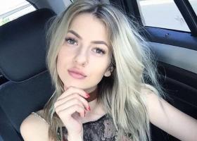 Lidia Buble, vacanță romantică în Grecia alături de iubit! Uite cum se relaxează artista pe cele mai însorite plaje