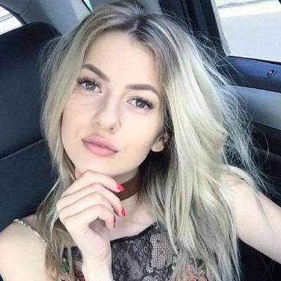 Lidia Buble, vacanță romantică în Grecia alături de iubit! Uite cum se relaxează artista pe cele mai însorite plaje