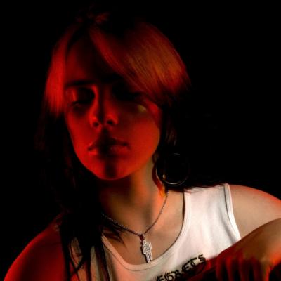 Billie Eilish lanseaza single-ul Therefore I Am