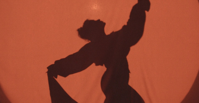 Cătălina Cara lansează ritmul regăsirii în piesa CIRCLES