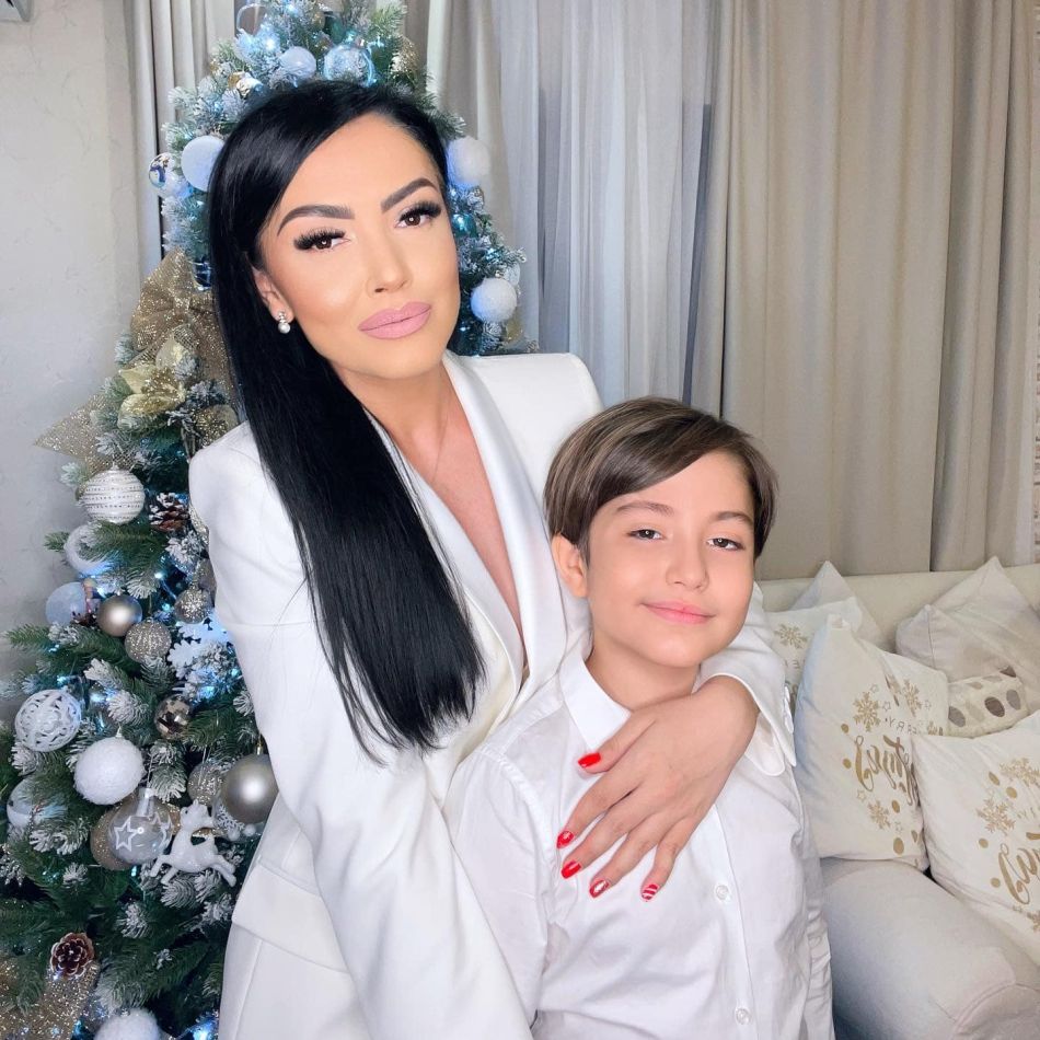 Fiul Andreei Mantea a început școala! De ce l-a mutat vedeta de la școala de stat:  era bătut la școală pentru că...