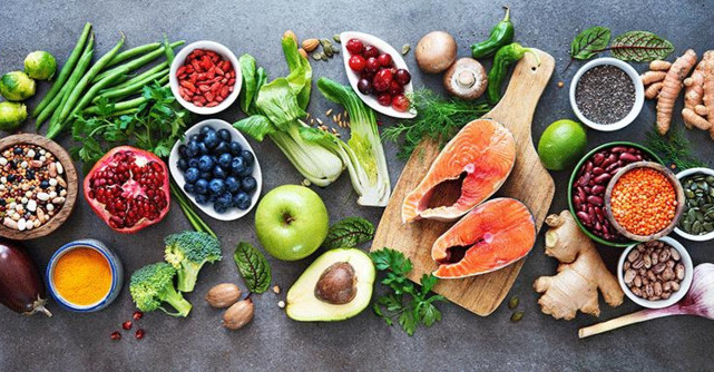 Ce este mit si ce este realitate cand vine vorba de detoxifierea organismului? Functioneaza aceste diete?