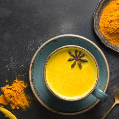 Bautura calda pe care sa o bei seara, ca sa te trezesti cu piele luminoasa