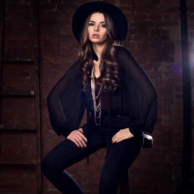 Topuri si bluze pentru evenimente deosebite