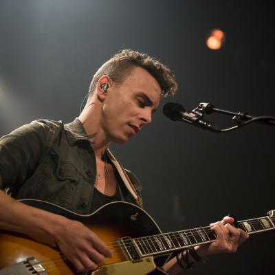 Asaf Avidan a devenit cetățean român. Artistul a depus jurământul alături de frații săi