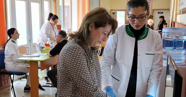 Controale medicale gratuite în mediul rural - caravana 'Nu am făcut destul' ajută la depistarea bolilor oncologice